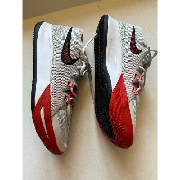 Nike Kyrie Flytrap 6 Athletic Shoes Gray/Red NEW Size 13 - Picture 4 of 9